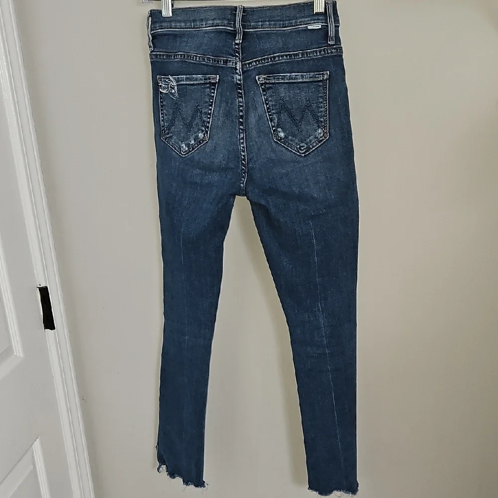 MOTHER The Insider Crop Step Chew Dancing on Coals Distressed Raw Hem Jeans 25